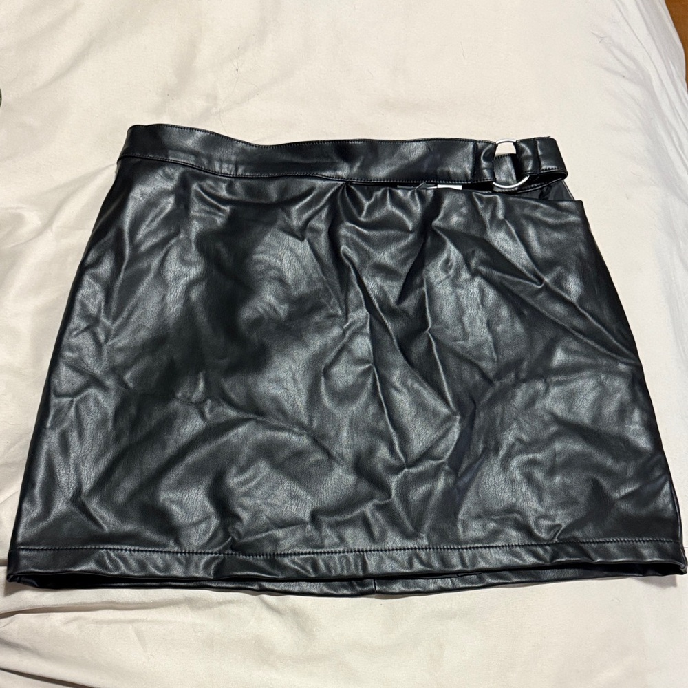 H&M Black Belted Mini Skirt